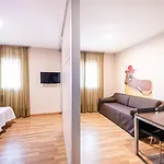 Отель La Perla D'olot Олот
