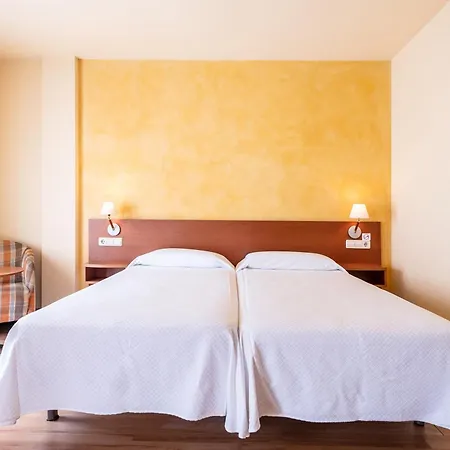 La Perla D'olot Hotell