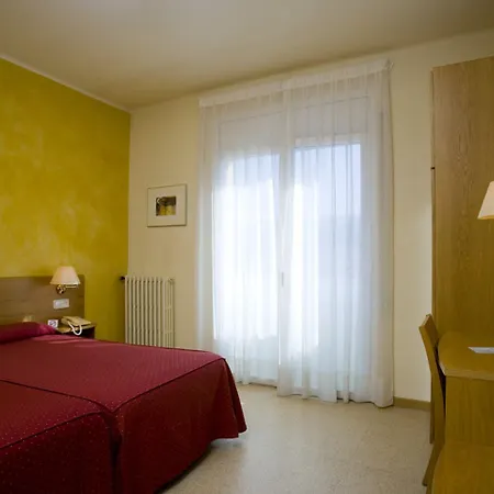 La Perla D'olot Hotell