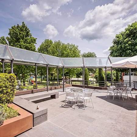 La Perla D'olot Hotell 3*