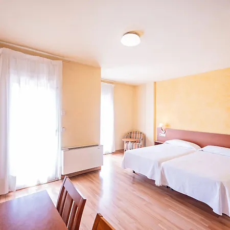 La Perla D'olot 3*