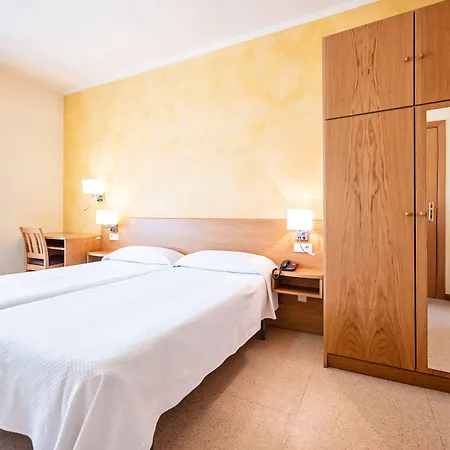 La Perla D'olot Hotel