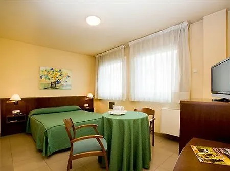 La Perla D'olot Hotel 3*
