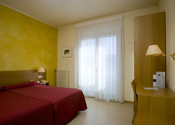 La Perla D'olot Hotel