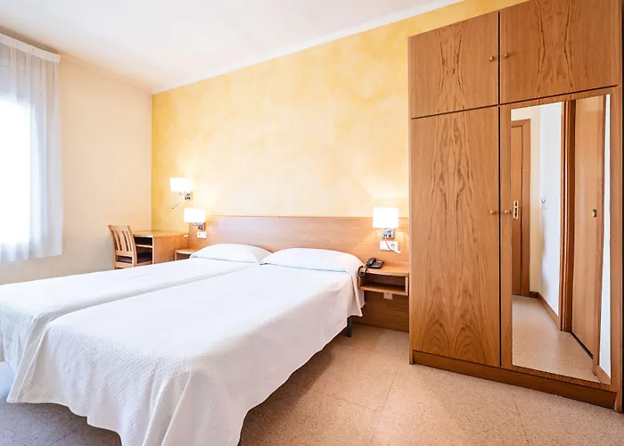La Perla D'olot Hotel